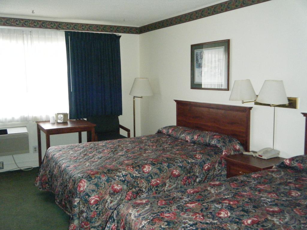 Cadillac Sands Resort Стая снимка